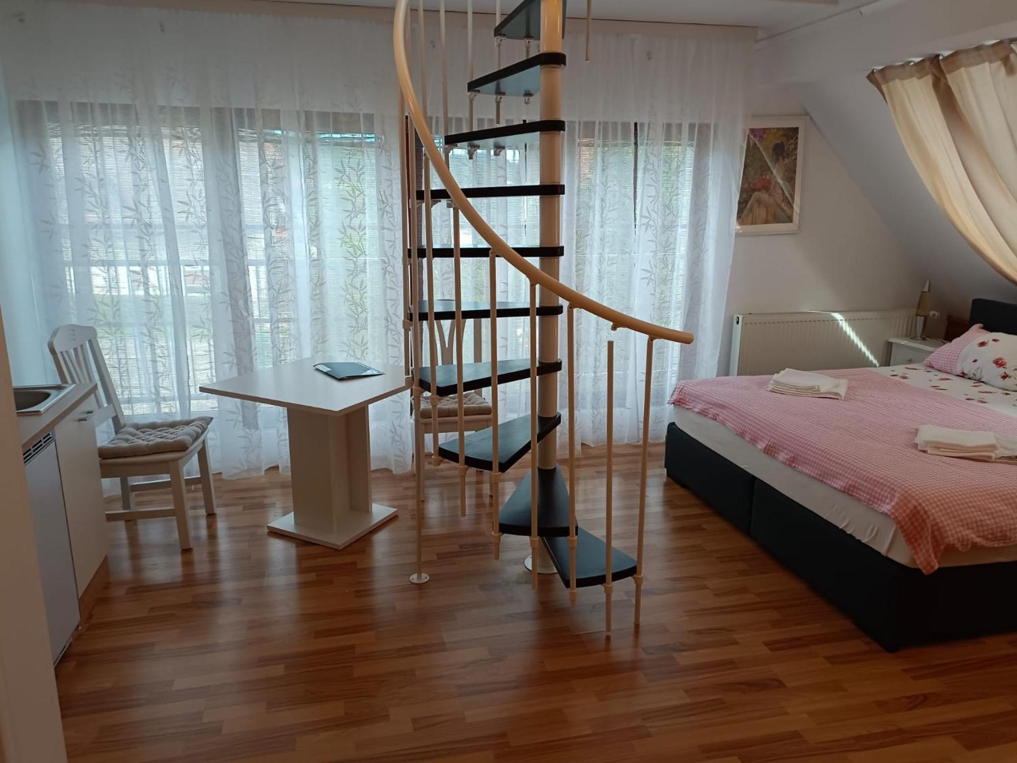 Pension Donaublick Grein 2 In Stifterstrasse19. Apartment Exterior foto